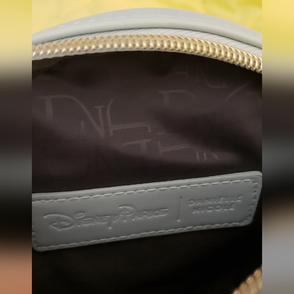 Disney Danielle Nicole Crossbody Disneyland Castle Purse - Picture 6 of 8